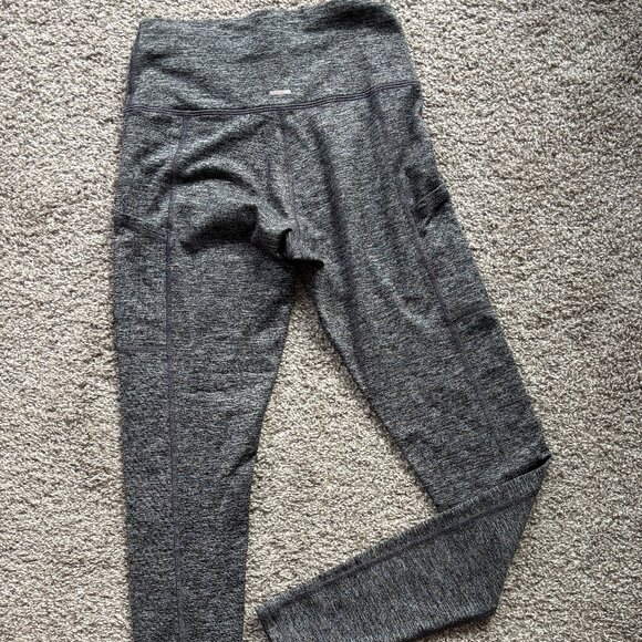 NWOT AERIE CHILL.PLAY. MOVE Leggings in a Heather Grey -Size Med Long - POCKETS - Picture 2 of 4